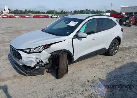 2025 Ford Escape St-Line Select z USA, uszkodzony, nr VIN 1FMCU9NA6SUA73971